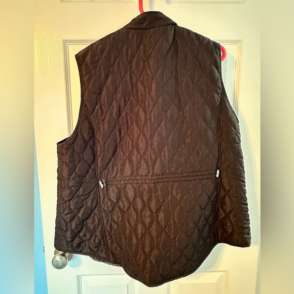 Women’s 2X Croft and Barrow black quilted vest - Picture 2 of 3